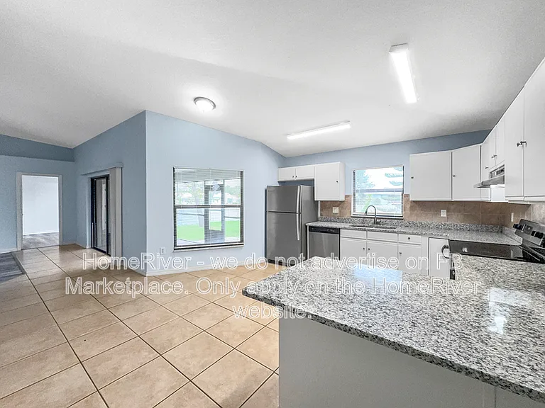 544 Flamingo Dr — Photo 4