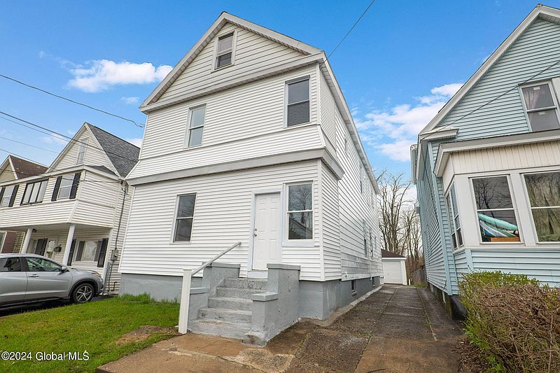 2nd image of 1118 Cutler Street