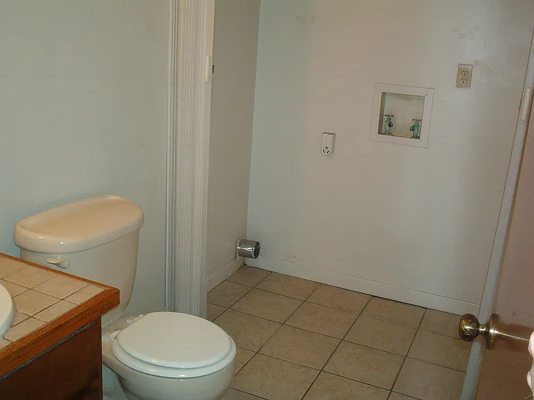 Downstairs bath with washer/dryer hookups