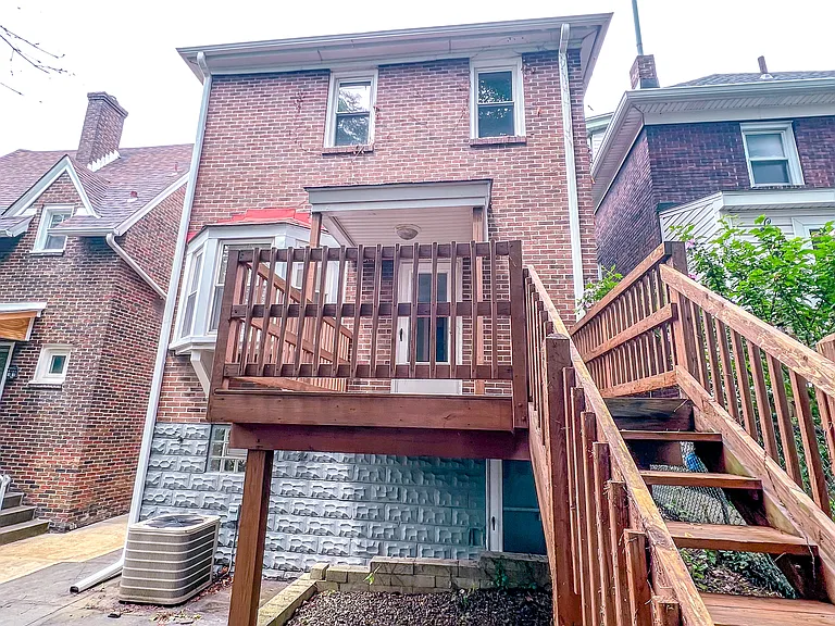 868 Kennebec St — Photo 9