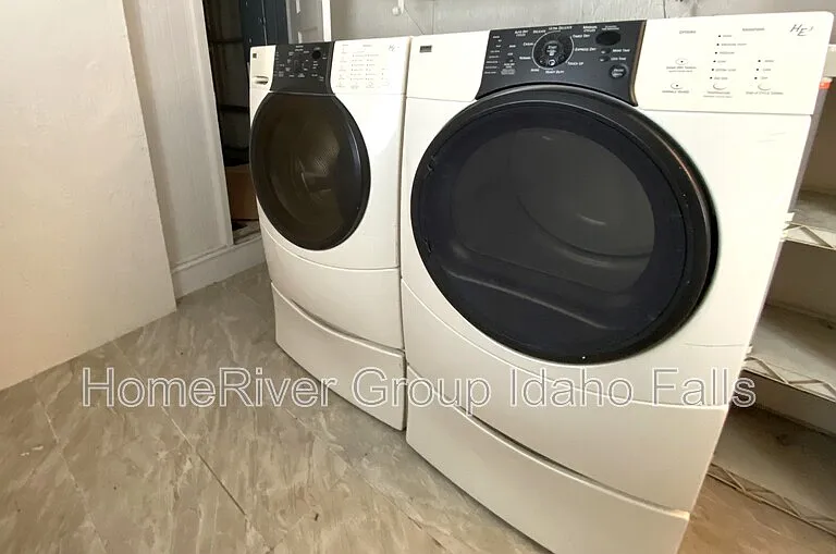 172 E 2 S #1 — Photo 10