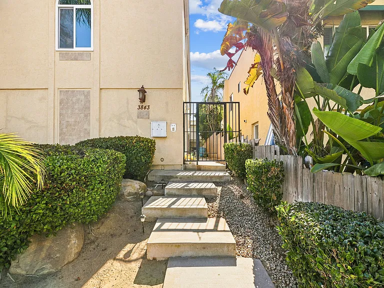 3843 Riviera Dr #3 — Photo 40