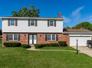 828 Lansdowne Rd, Indianapolis, IN 46234