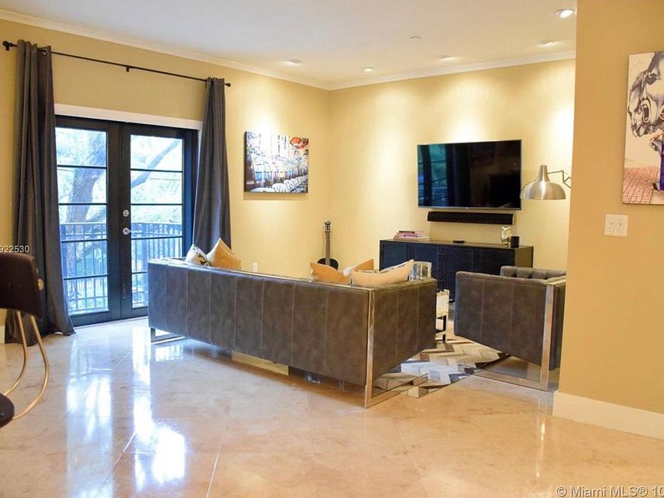 1st image of 2759 Coconut Ave #2759