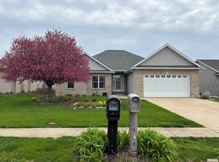 4408 Bay Hill Dr, Springfield, IL 62711