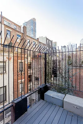 Rented by Keller Williams NYC | media 21