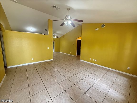 4th image of 1601 W 10th St