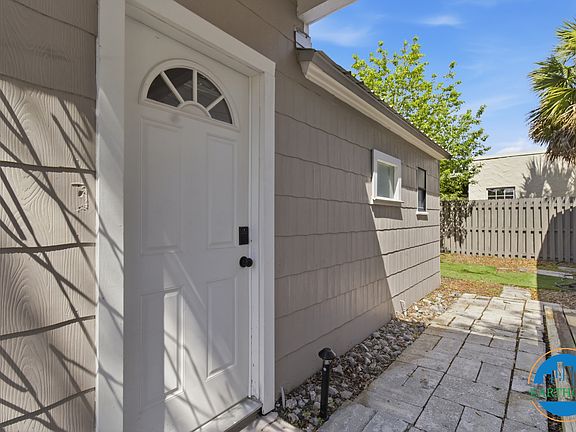 3rd image of 921 W Coral St #B