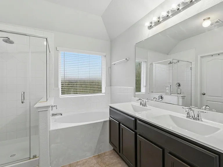 3410 Golden Amber Ct — Photo 15