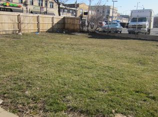 3419 W Montrose Ave, Chicago, IL 60618