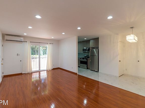 4th image of 866 N El Centro Ave APT 3