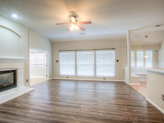 3rd image of 5012 Nash Ln