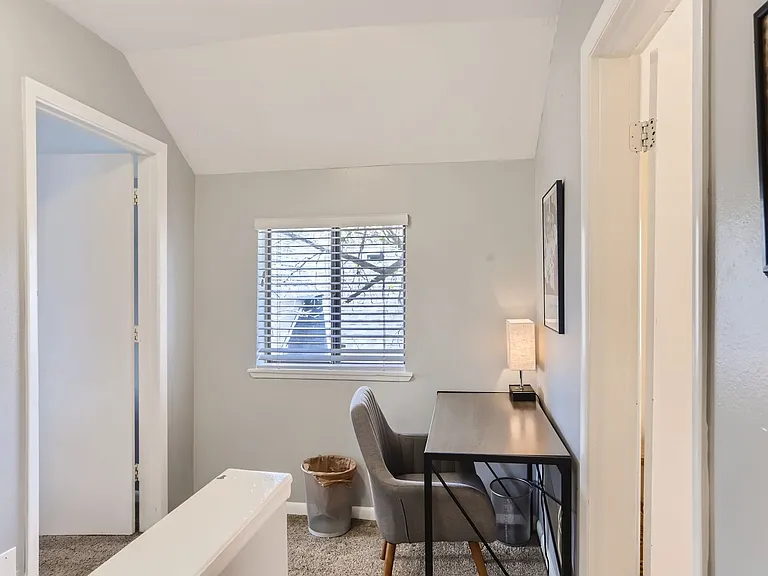 103 E Chester St #A — Photo 21