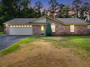 311 S Hillshore Dr, Longview, TX 75605