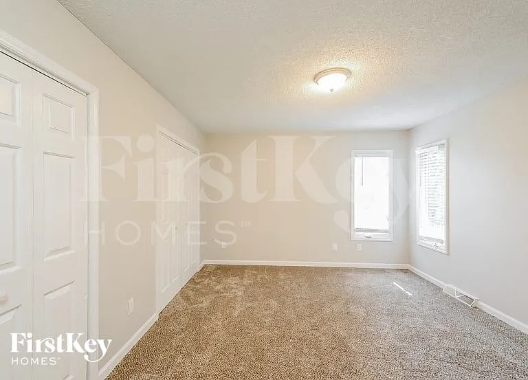 1510 Barry Oak Ct — Photo 13