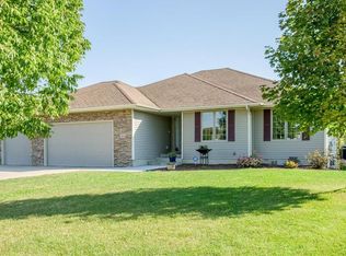 909 12th Ave SE, Altoona, IA 50009
