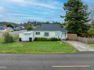 285 NE Grant St, Waldport, OR
