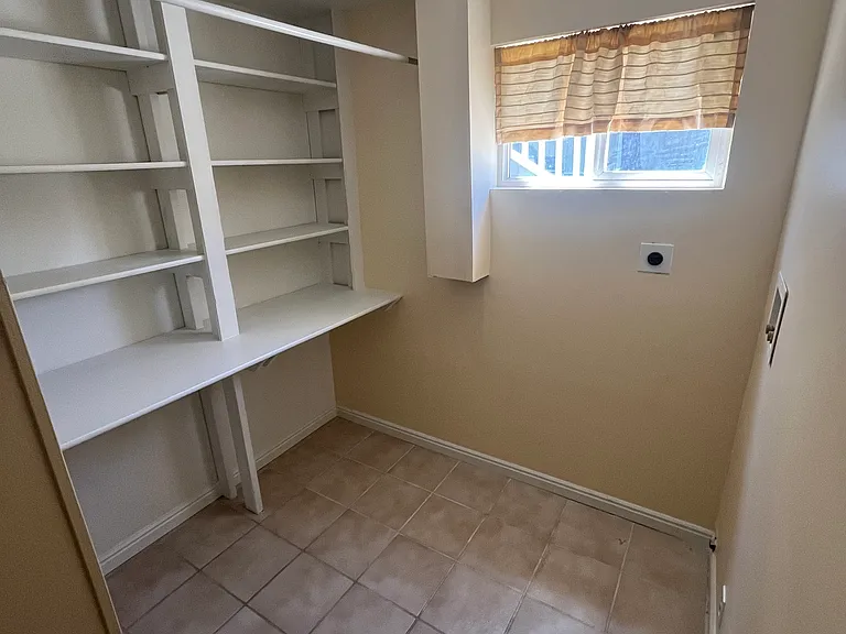 2648 E Manor Dr — Photo 6