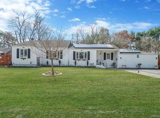 8 Evergreen Avenue, Brentwood, NY