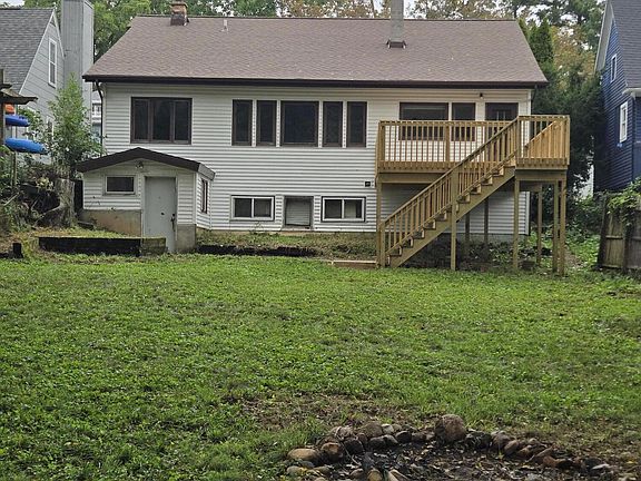 2nd image of 2323 Amherst Ave
