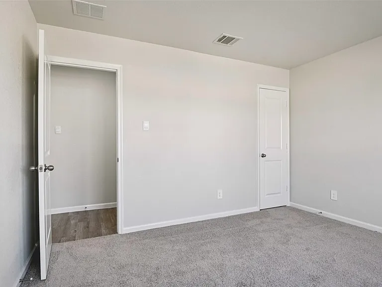844 Jett Dr — Photo 13