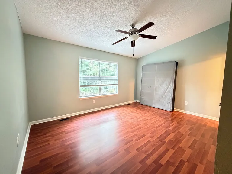 2259 Parrot Ln — Photo 8