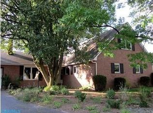 1315 Walshire Dr N, Columbus, OH 43232