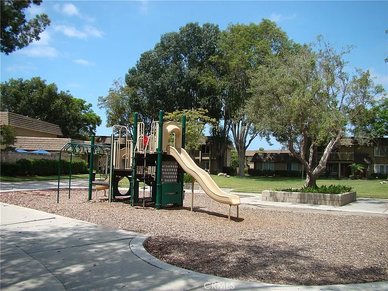18195 Canyon Ct — Photo 19
