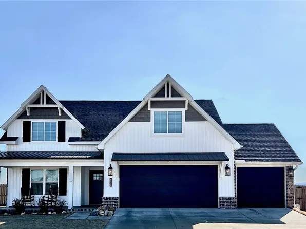 801 Phyllis Farm Rd, Prairie Grove, AR 72753