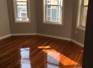 15 Lithgow St APT 2, Dorchester Center, MA 02124