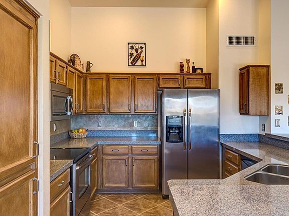 4th image of 63783 E Squash Blossom Ln
