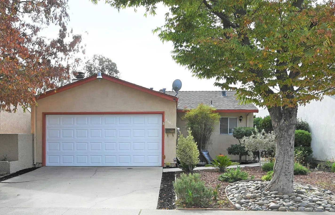 2461 Nancy Ln photo 1