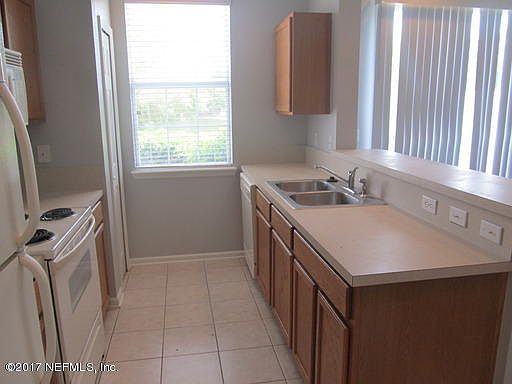 5th image of 3945 Buckthorne Dr #4