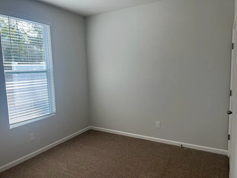 273 Hazel Ln #MAIN — Photo 13