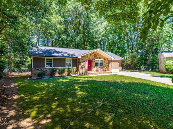 105 Nivens Ct, Garner, NC 27529