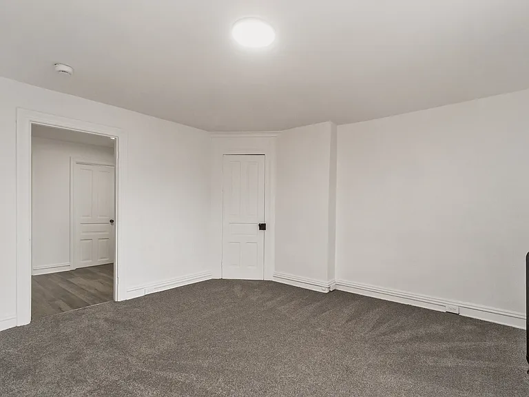 46 S 10th St #3 — Photo 5