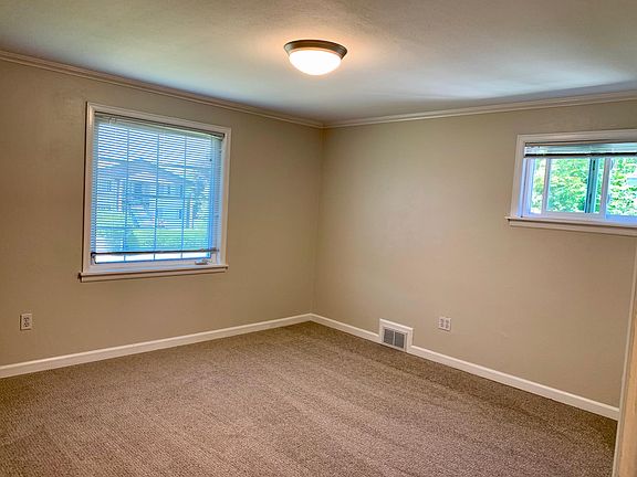 Master bedroom with new carpet