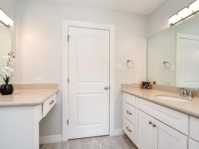 707 Thistlewood Dr — Photo 22