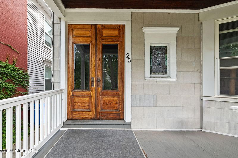 2nd image of 25 N Pine Avenue