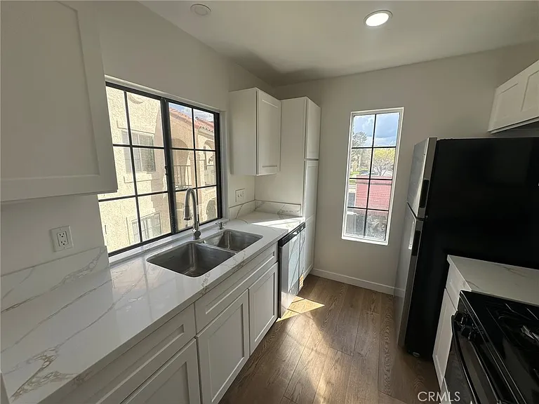 2554 Olive Dr #34 — Photo 7