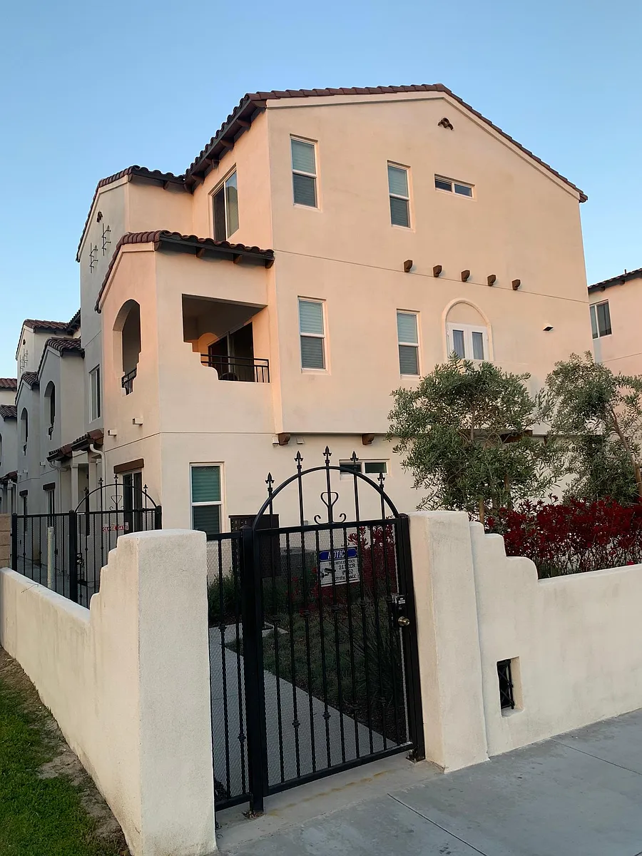 Front View and Walkway Gate - 8409 Telegraph Rd