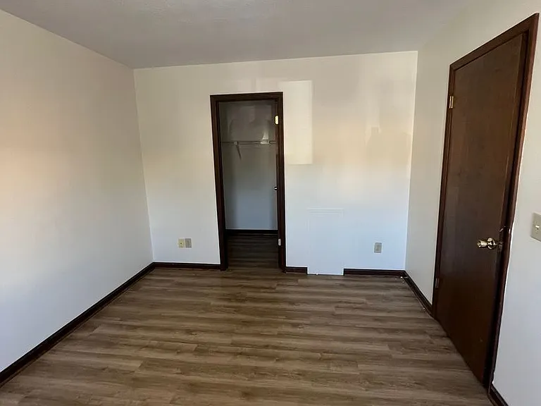 1624 Buttonwood Ct #I — Photo 10