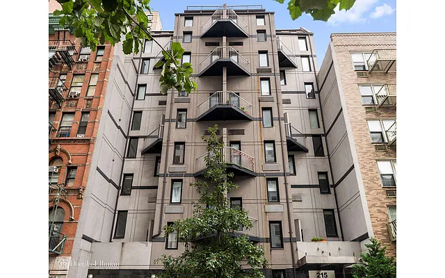 Rented by Douglas Elliman | media 15