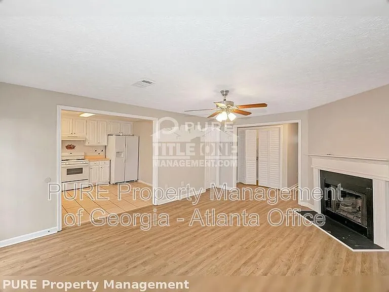 2394 Leeward Ct — Photo 7