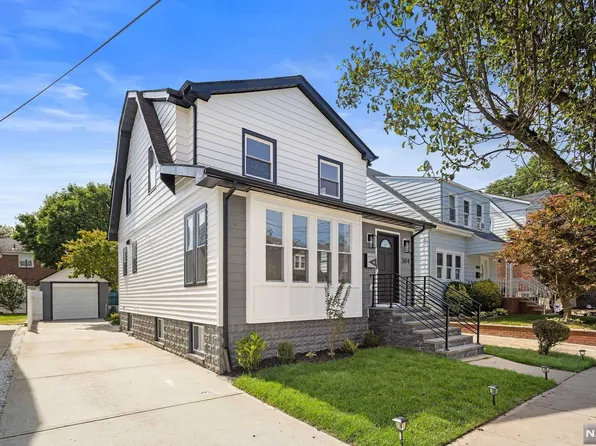 384 Pleasant Ave, Cliffside Park, NJ 07010