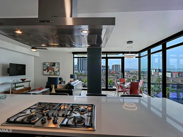 200 W PORTLAND Street #821, Phoenix, AZ 85003