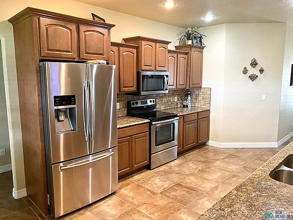 4th image of 1201 W Desert Sage Rd