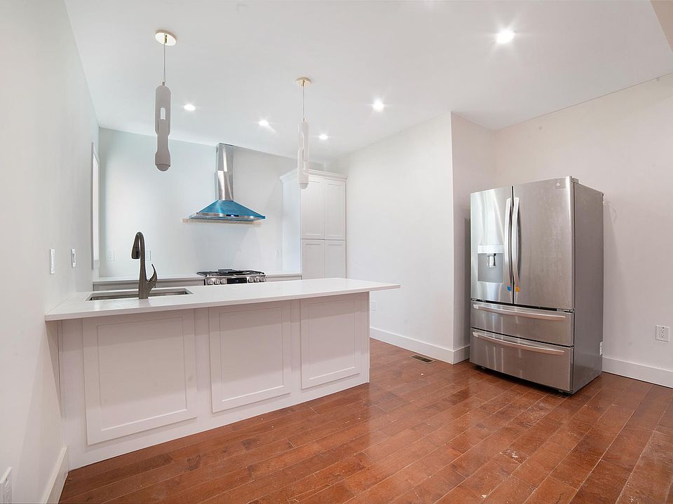 1st image of 49 Walker St #49