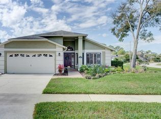 14610 Village Glen Cir, Tampa, FL 33618