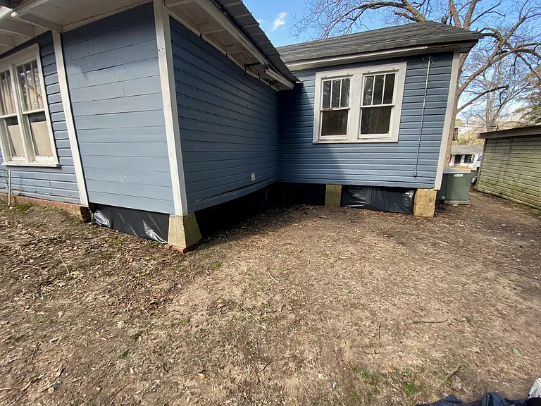 904 Eastland Ave — Photo 2